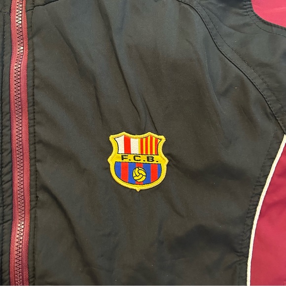 Retro FC Barcelona Reversible Bomber Jacket - Picture 6 of 12